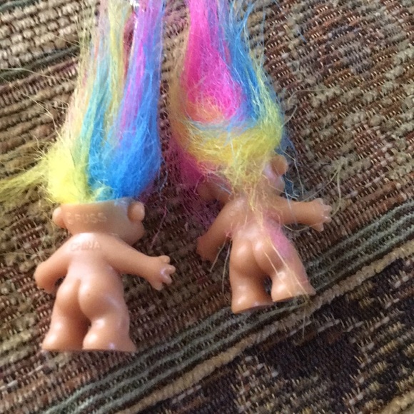 Troll earings - Picture 2 of 2